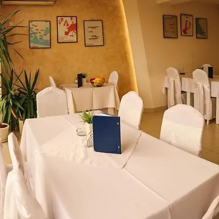 酒店 Dijana 皮罗特