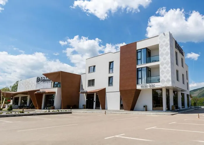 Dijana 酒店 皮罗特